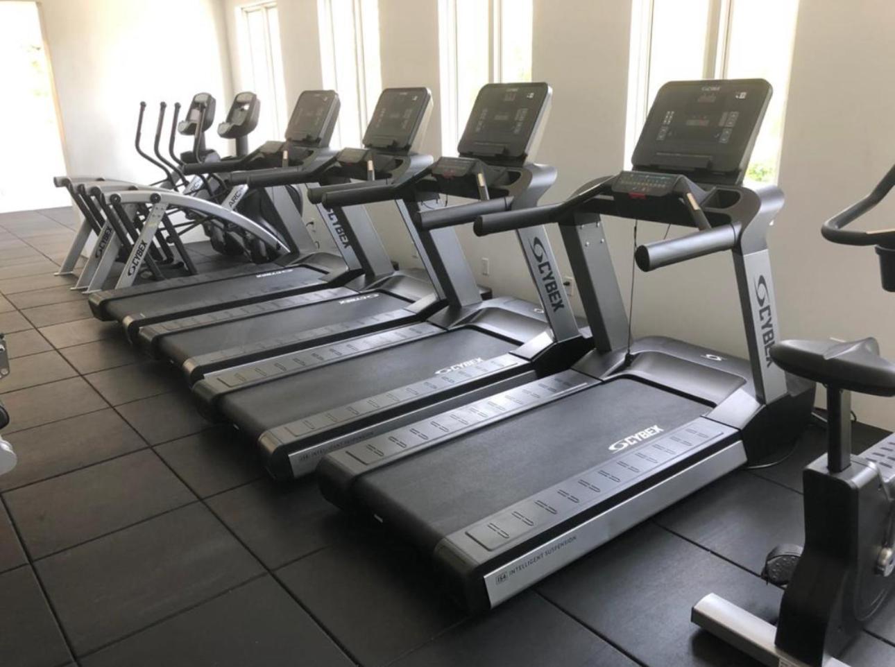 Westmoreland Hills - Mount Standfast - St James - Full Gym Membership Saint James Eksteriør billede
